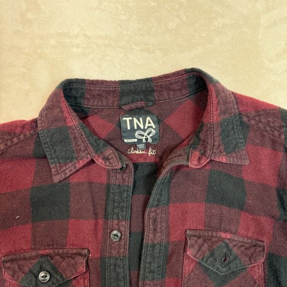 TNA Aritzia Women's S Classic Fit Red & Black Plaid Flannel Shirt Button Down - Picture 3 of 10